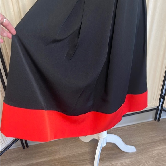 SIMPLE RETRO PINUP Black A-Line Dress with Red Hem SIZE MEDIUM - Picture 8 of 10